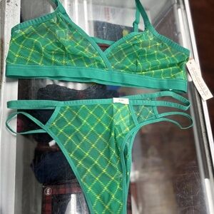 Colsie Green Diamond-Print Bralette & Thong Set NWT
